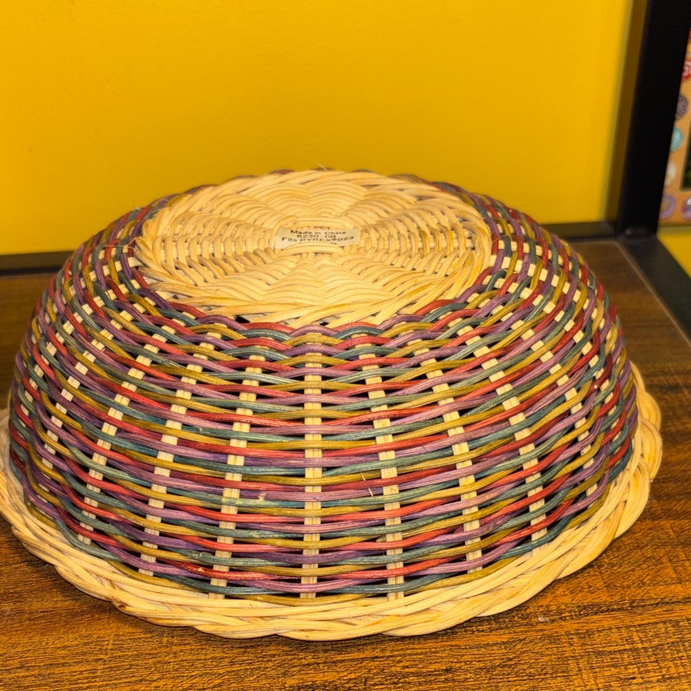 Pyrex Multicolor Woven Basket - Picture 5 of 5